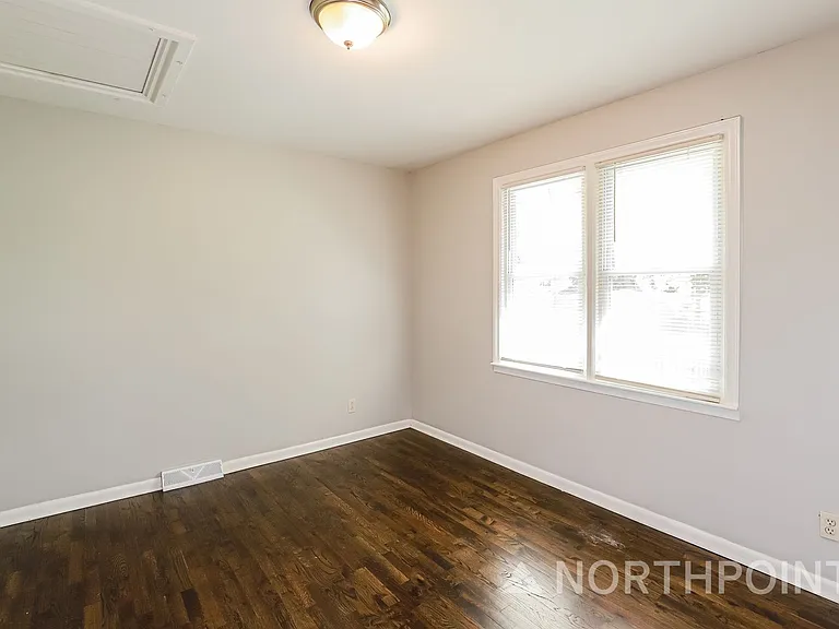 7937 N Jefferson St — Photo 11