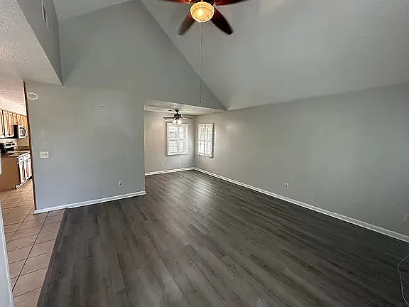 748 Timber Ridge Trl — Photo 3