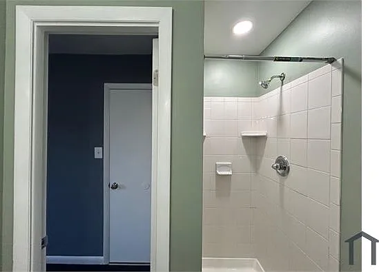 400 Berkshire Ct — Photo 11