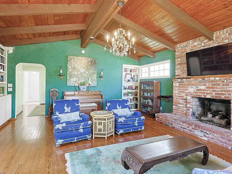 610 Country Club Ln — Photo 15