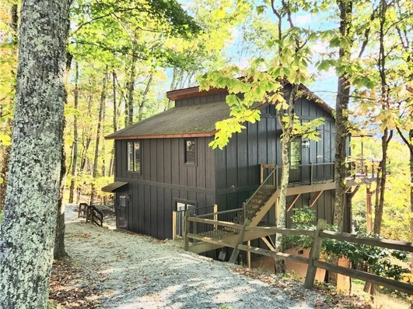 523 Pine Ridge Road, Beech Mountain, NC 28604