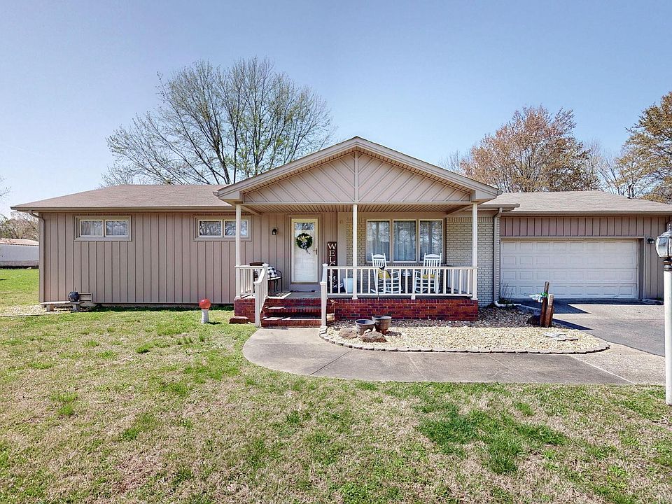 1st image of 111 Honeysuckle Ln