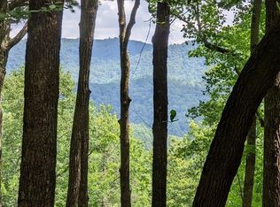 399 Meadowcrest Dr, Cashiers, NC 28717