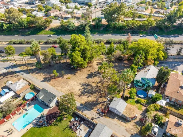 524 Pacific St, Bakersfield, CA 93305