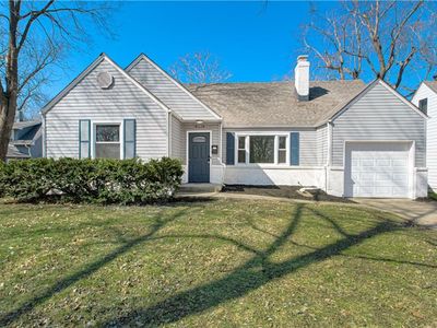 8228 Summit St, Kansas City, MO, 64114