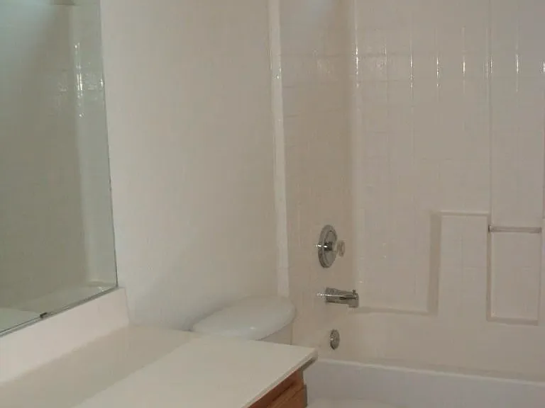 9428 S 35th Gln — Photo 15
