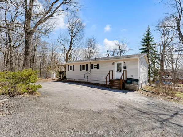 9 Mallard Ln, Kingston, ON K7K 5E2