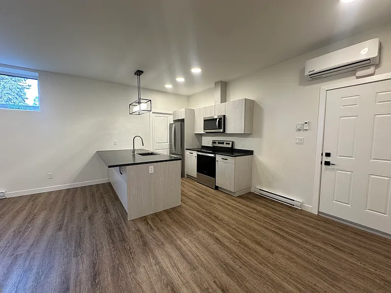 325 Lockwood St — Photo 28