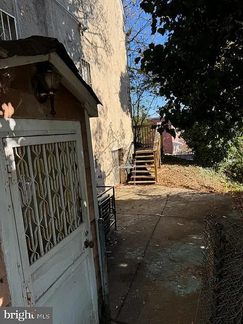 1 bed, 1.0 bath, 1400 sqft, $895 — Photo 2