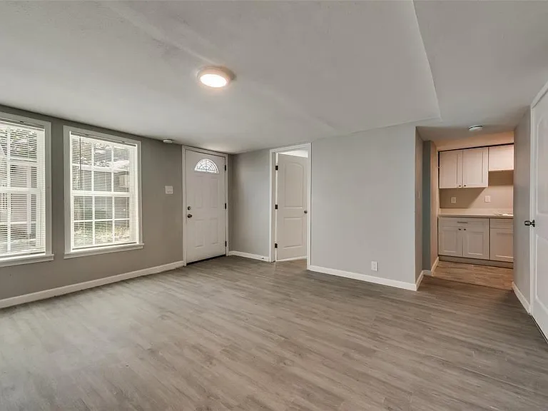 507 Enid St #A — Photo 5