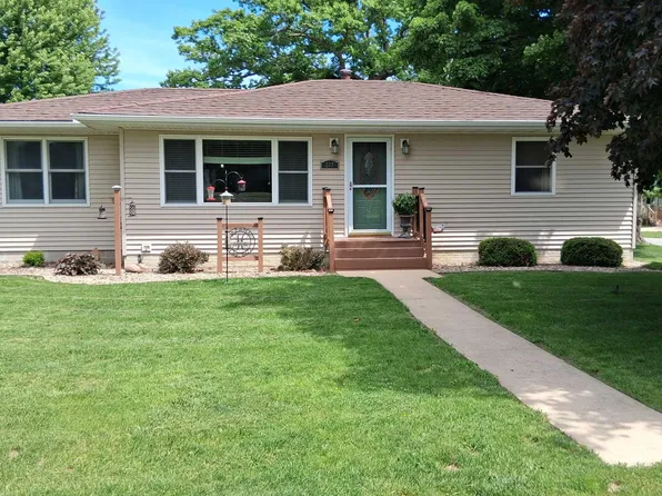 207 2nd St, Frederika, IA 50631