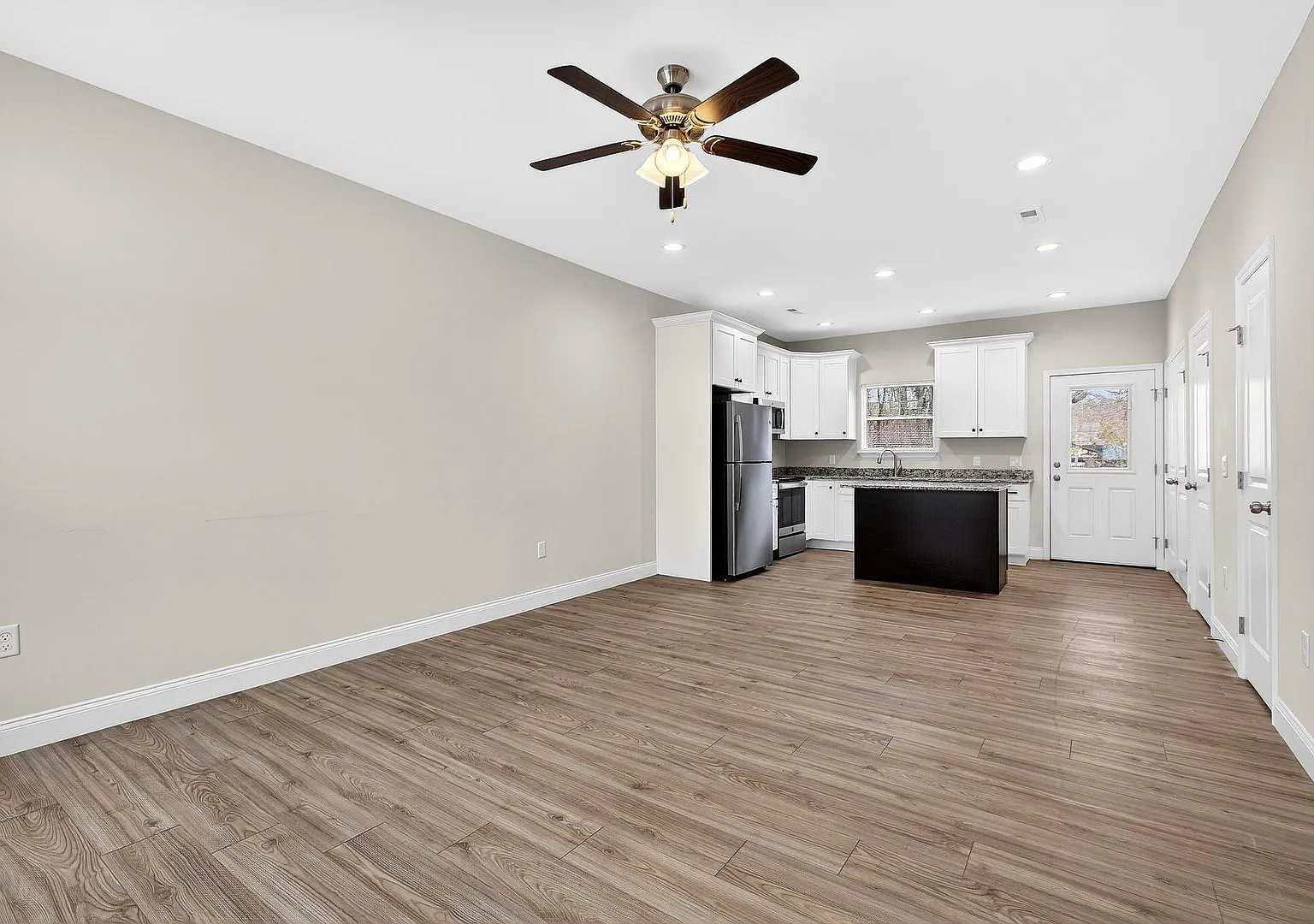 1445 Stuart Ave NW — Photo 3