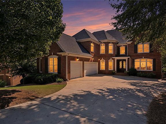 2nd image of 2005 Granbury Ct