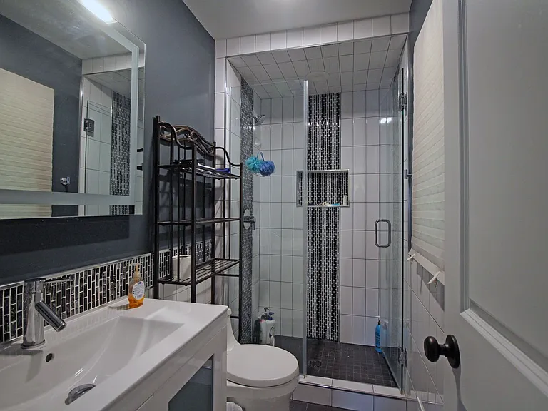 4136 Kings Dr — Photo 5