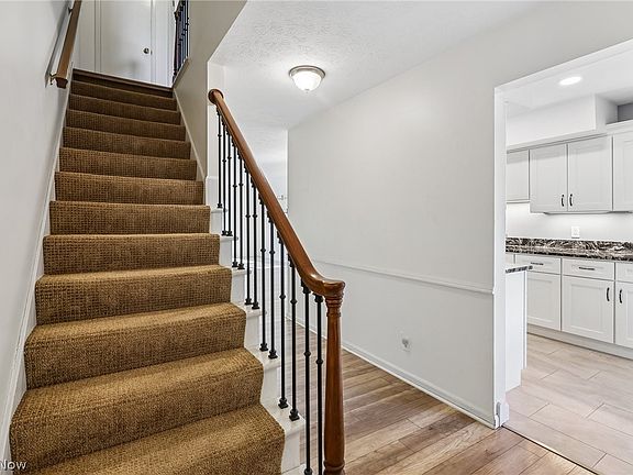 4th image of 34104 Chagrin Blvd APT 3102