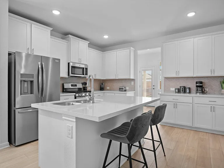 1008 Vanderscile Rd — Photo 3