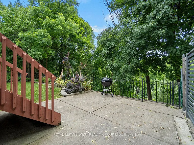 22 Beaucourt Rd — Photo 30