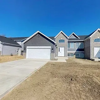 3036 W 82nd Pl