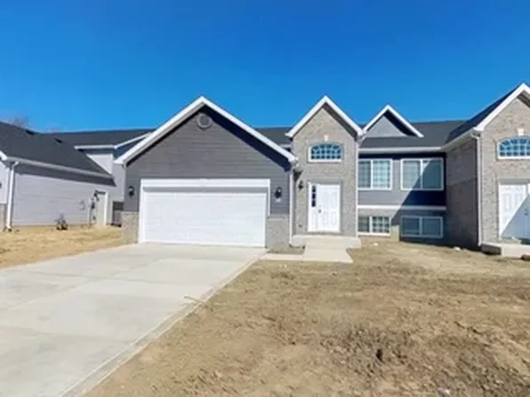 3023 W 82nd Pl, Merrillville, IN 46410