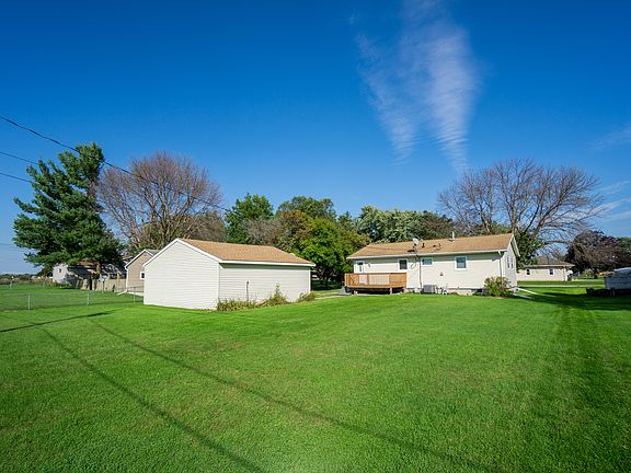 3rd image of 3516 Cypress Ave