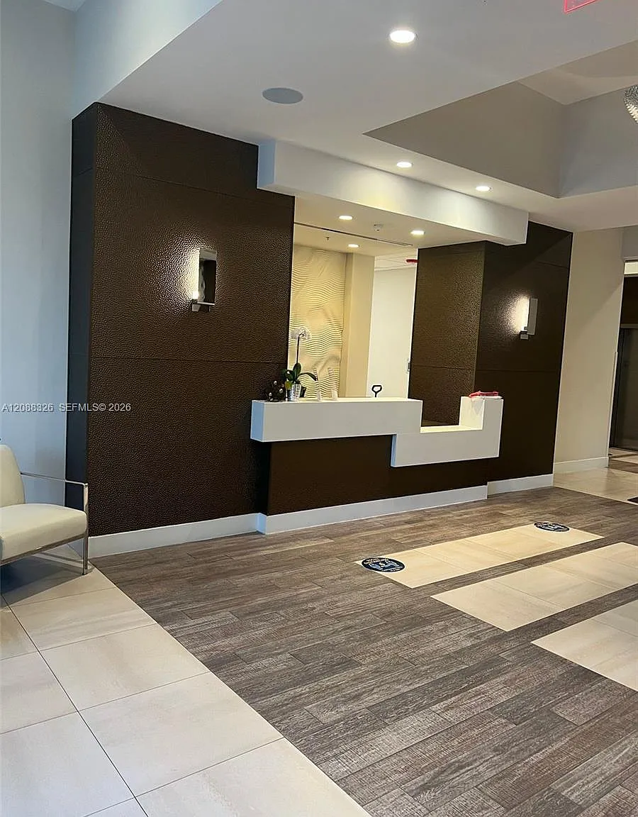 Grand Bay Commons South — Photo 2