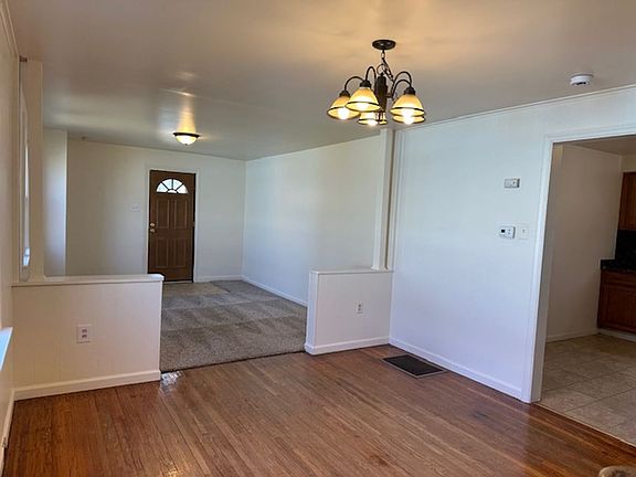 5th image of 219 Redwood St