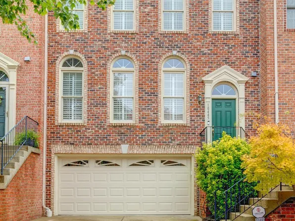 10445 Courtney Dr, Fairfax, VA 22030
