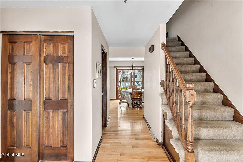 3rd image of 767 Huntingdon Drive
