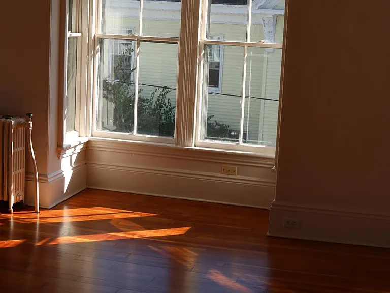 81 Lincoln St #2 — Photo 1