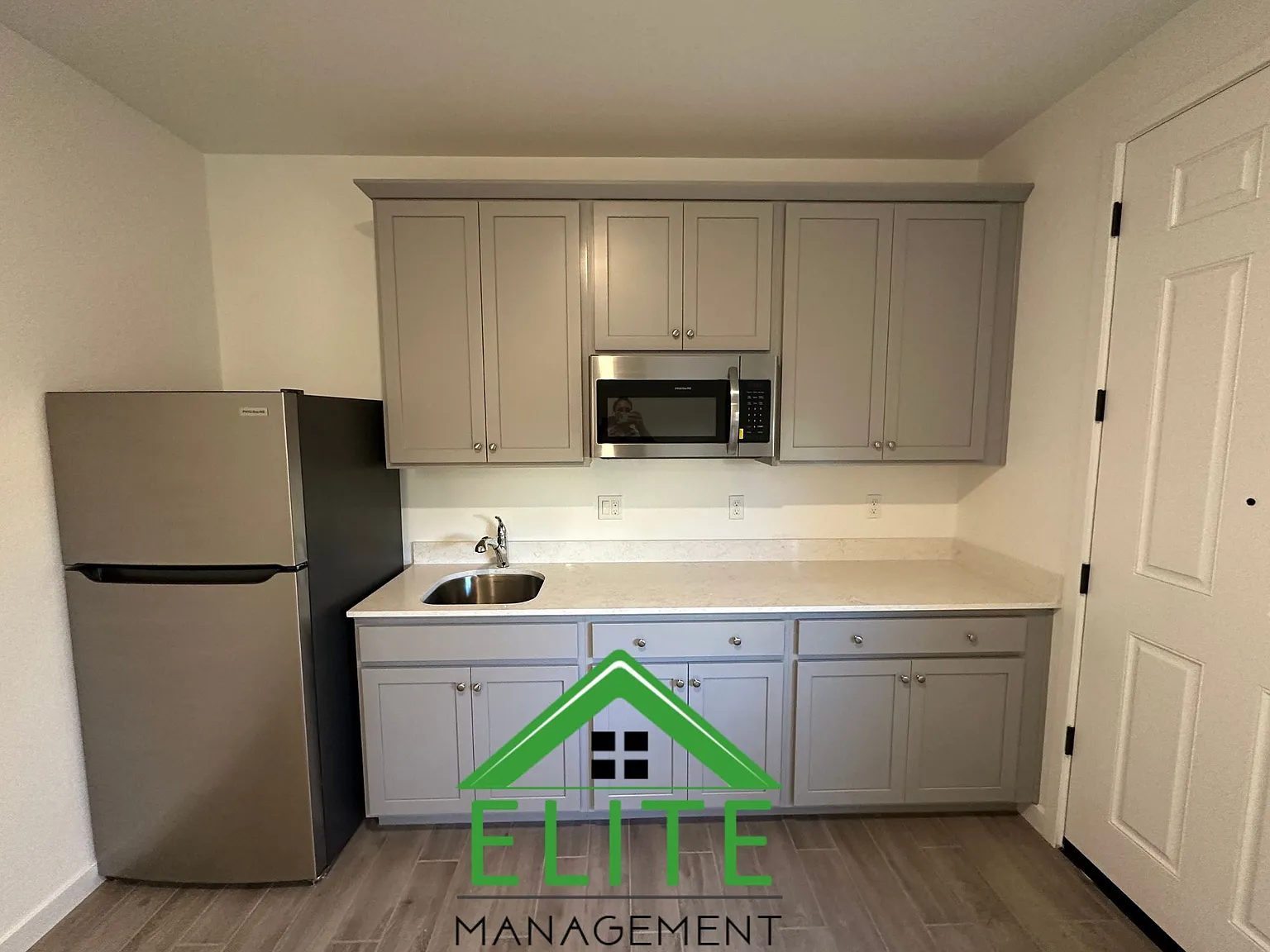 1 bed, 350 sqft, $1,399 — Photo 3