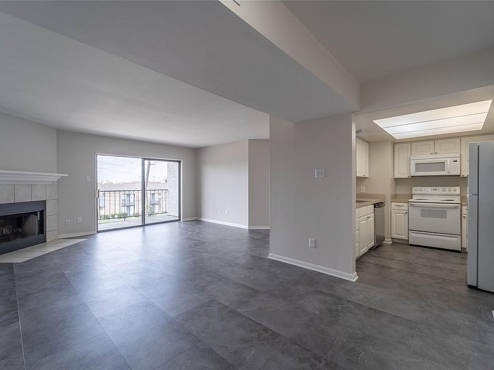 1st image of 2824 S Bartell Dr APT 39