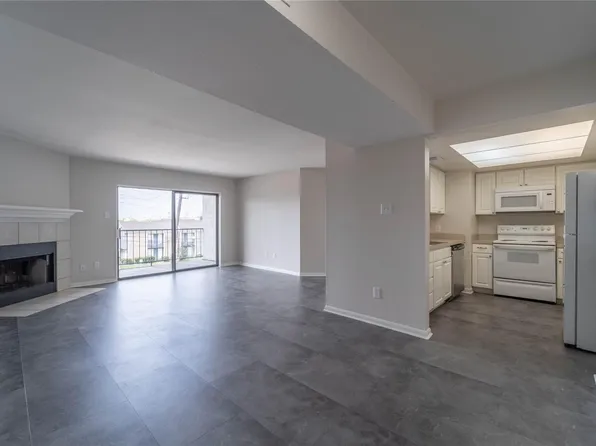 2824 S Bartell Dr APT 39, Houston, TX 77054