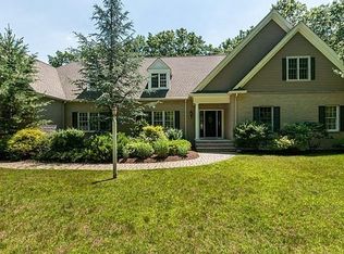 93 High St, Walpole, MA 02081