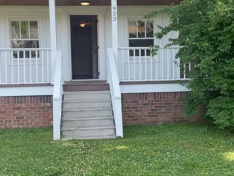 923 Cahal Ave — Photo 3