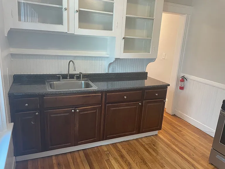 656 Elmwood Ave — Photo 2