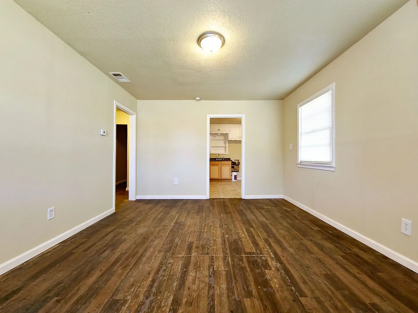 Move-In Special: Cozy 3 Bedroom Home In East Lubbock — Photo 4
