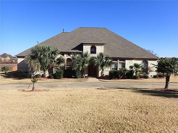 2nd image of 1041 Peregrine Pl