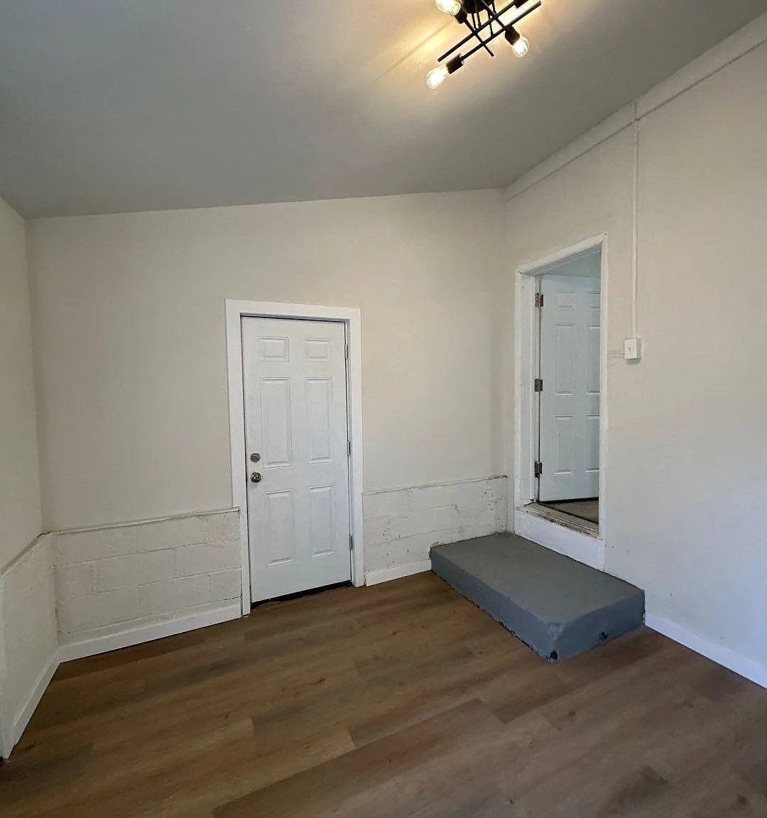 3 bed, 1.5 bath, 1488 sqft, $2,200 — Photo 3