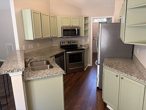 4th image of 605 Quail Ct