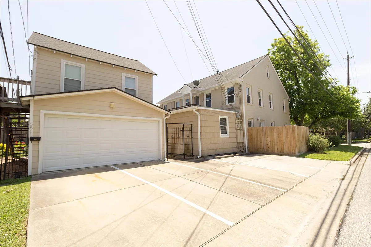 Building Photo - 2348 Dryden Rd #1