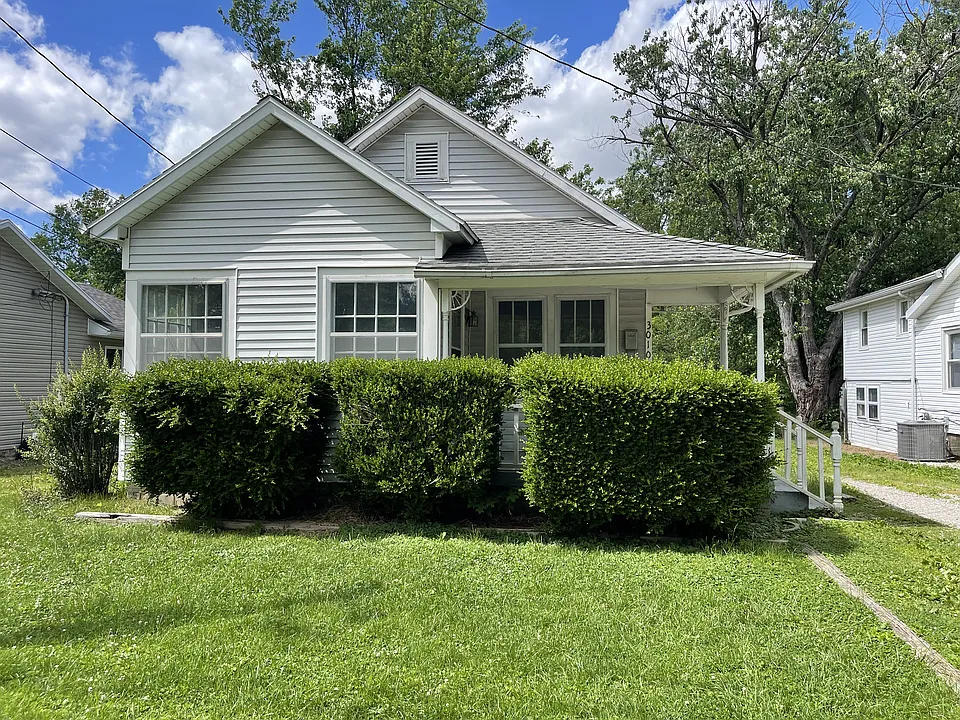 3010 Sweetser Ave