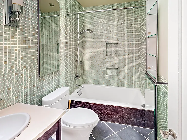 170 Arch St — Photo 32