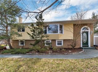 21 Royal Cir, Newburgh, NY 12550