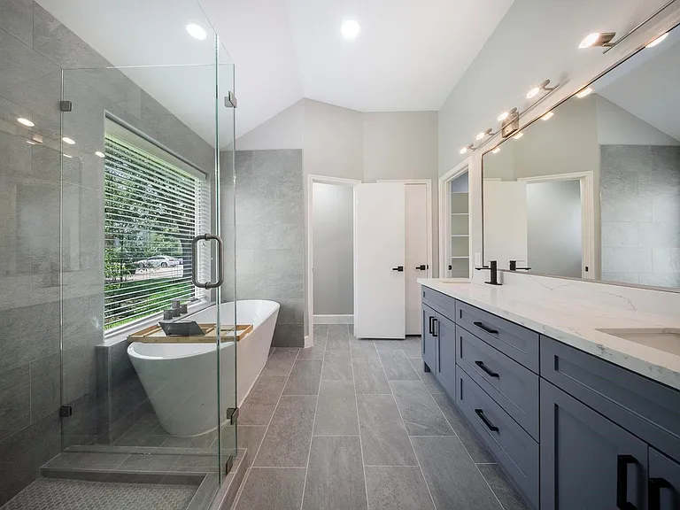 8311 Sierra Hill Ct — Photo 17