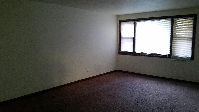 2nd image of 5916 W Diversey Ave APT 1