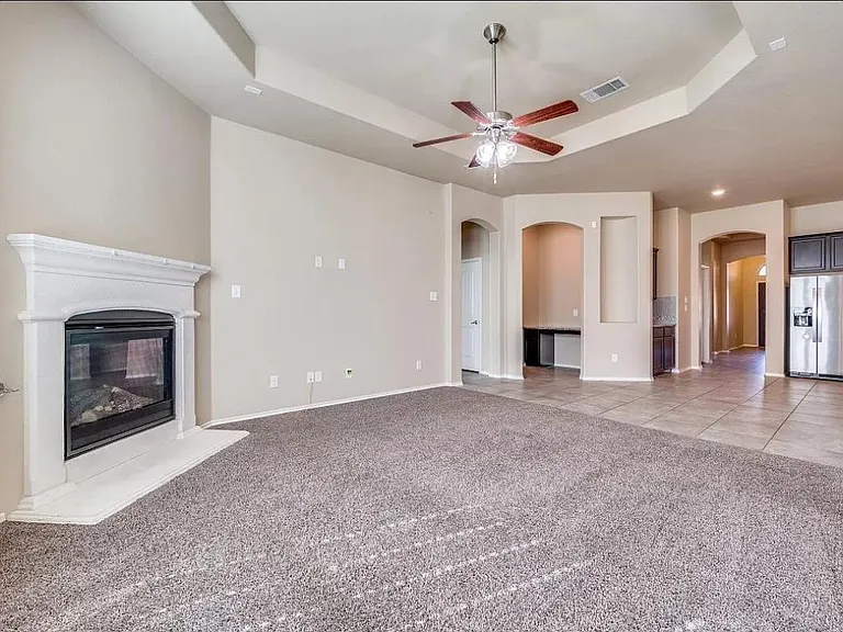 2025 Lake Vista Dr — Photo 16