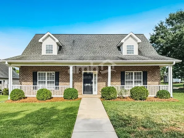5818 Chesridge Ln, Pfafftown, NC 27040