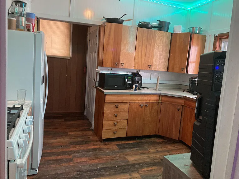 413 Forest Ave — Photo 11