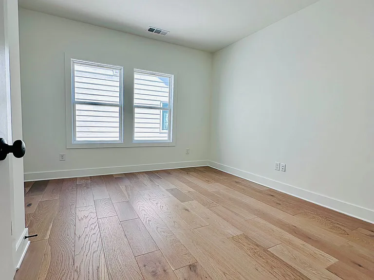 1225 Westshore Dr — Photo 32