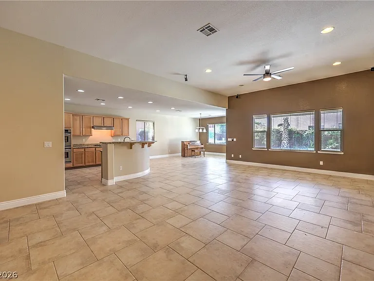 8347 Campbell Springs Ave — Photo 14